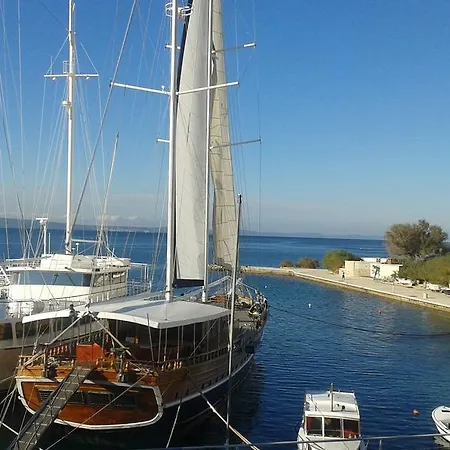 Mateo アパート *