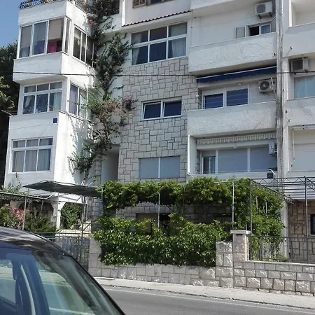 アパート Mateo *